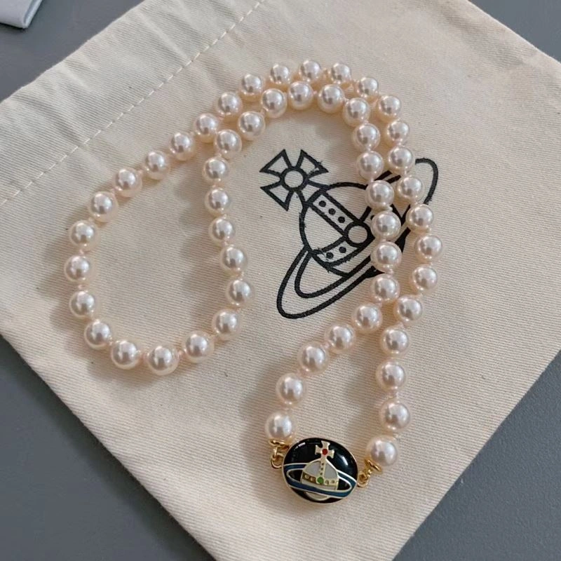Compact Vivienne Westwood Necklaces 213563