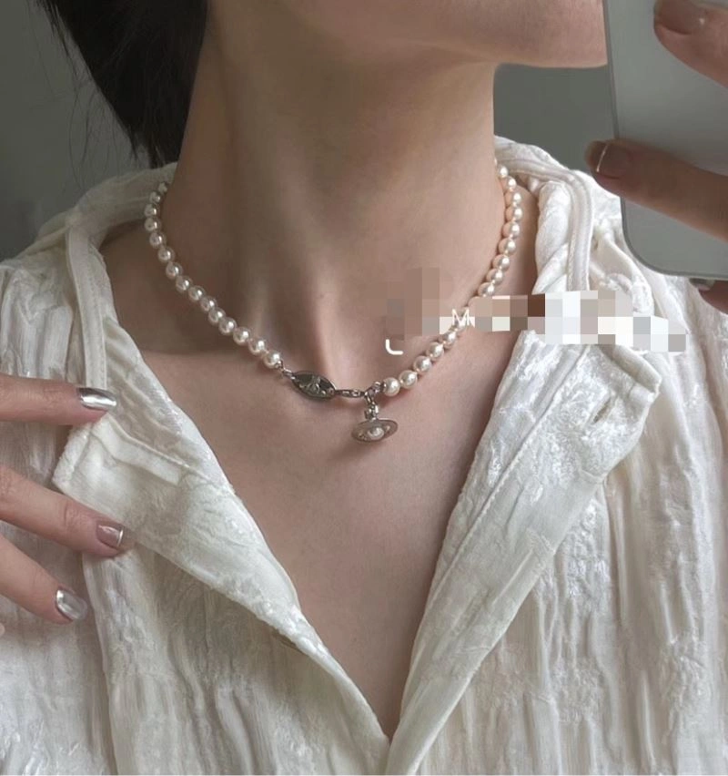 Vivienne Westwood Necklaces Unisex 213160