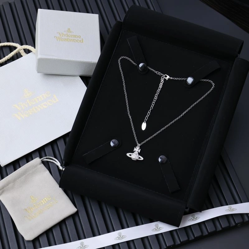 TimelessDesign Vivienne Westwood Necklaces 213138