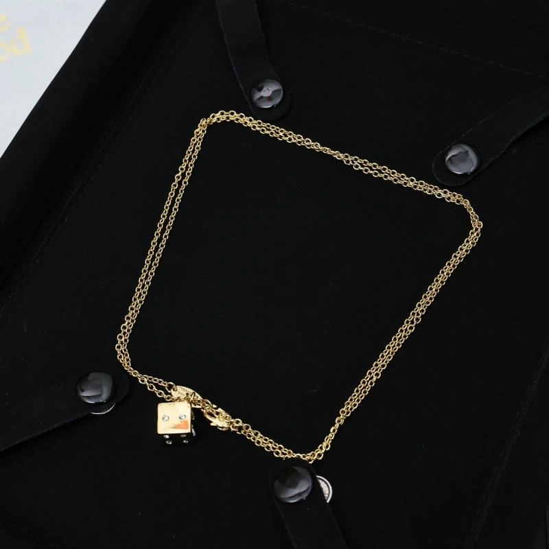 Fashionable Vivienne Westwood Necklaces 213150