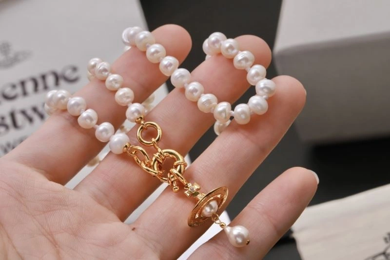 Durable Vivienne Westwood Necklaces 214401