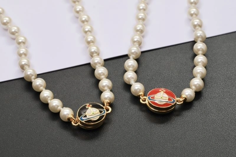 Fashionable Vivienne Westwood Necklaces 214399