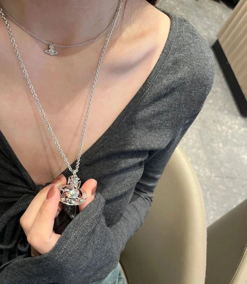 Attractive Vivienne Westwood Necklaces 212774