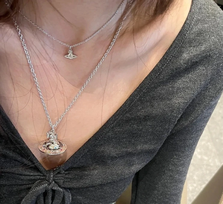 Attractive Vivienne Westwood Necklaces 212774