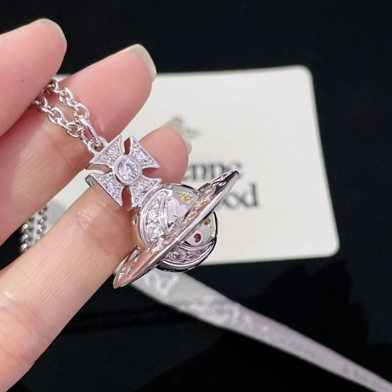 Lightweight Vivienne Westwood Necklaces 212759