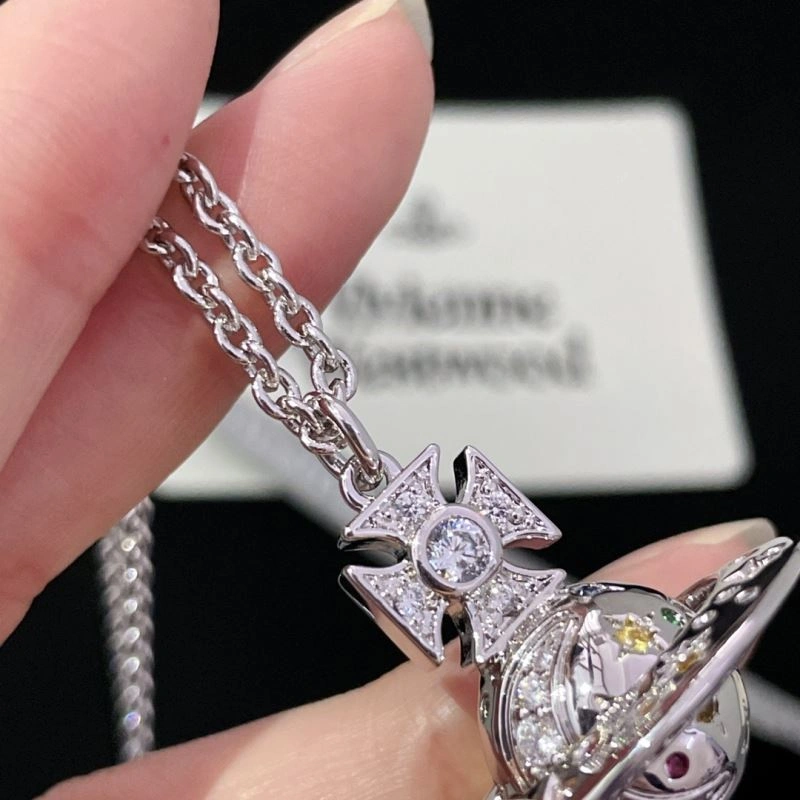 Lightweight Vivienne Westwood Necklaces 212759