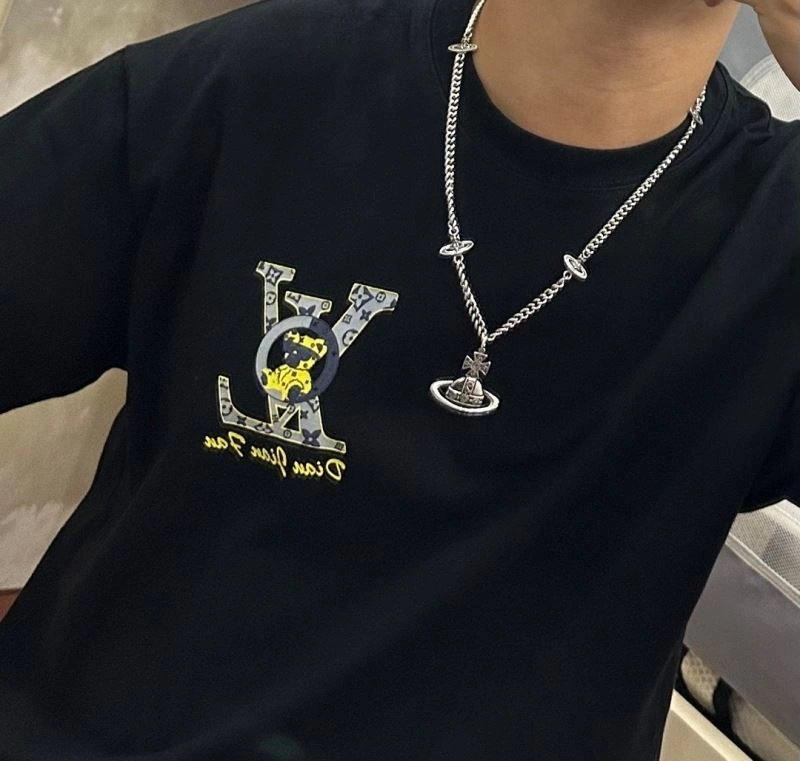 Comfortable Vivienne Westwood Necklaces 212737