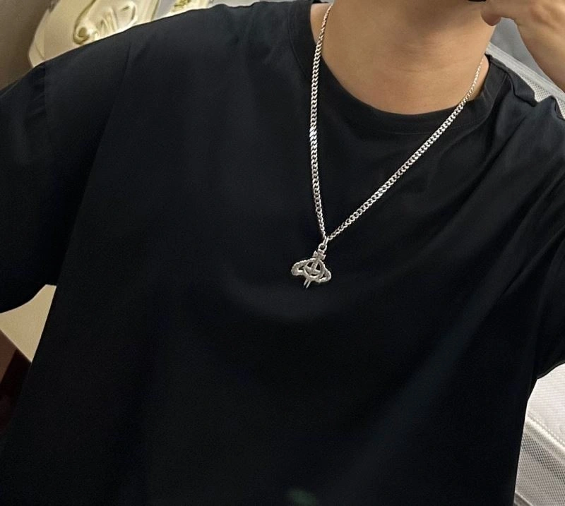 Youthful Vivienne Westwood Necklaces 212709