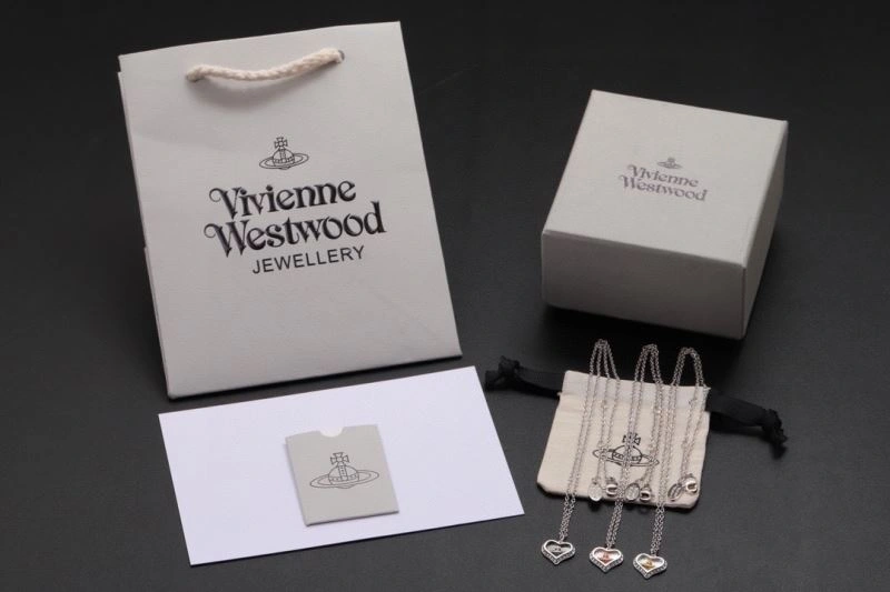 Snug Vivienne Westwood Necklaces 211510
