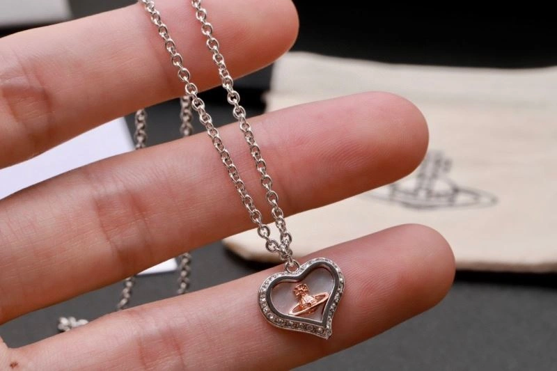 Snug Vivienne Westwood Necklaces 211510