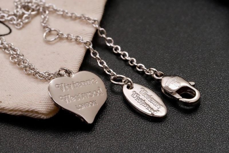 Snug Vivienne Westwood Necklaces 211510