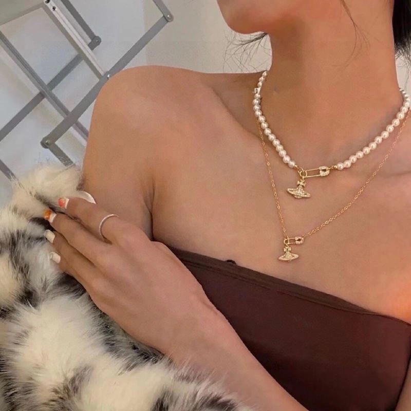 WaterResistant Vivienne Westwood Necklaces 211566