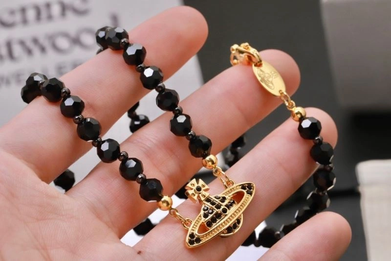 Packable Vivienne Westwood Necklaces 210984