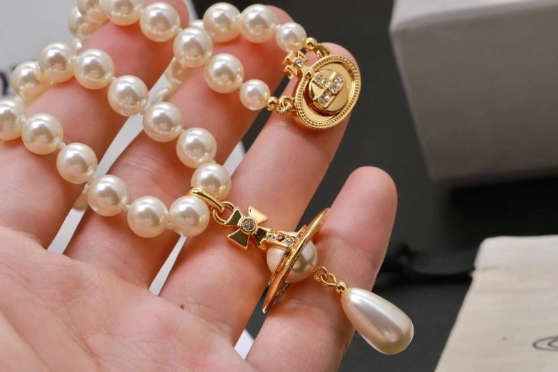 Vivienne Westwood Necklaces Affordable 210977