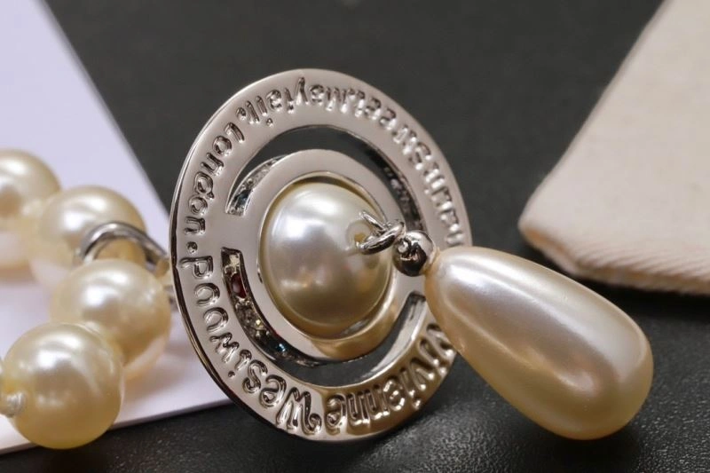 Vivienne Westwood Necklaces Affordable 210977