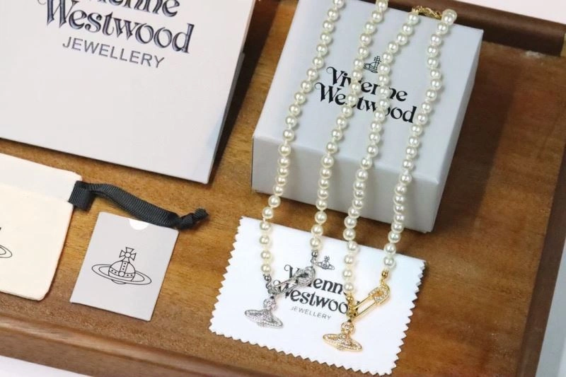 Vivienne Westwood Necklaces Resilient 210970