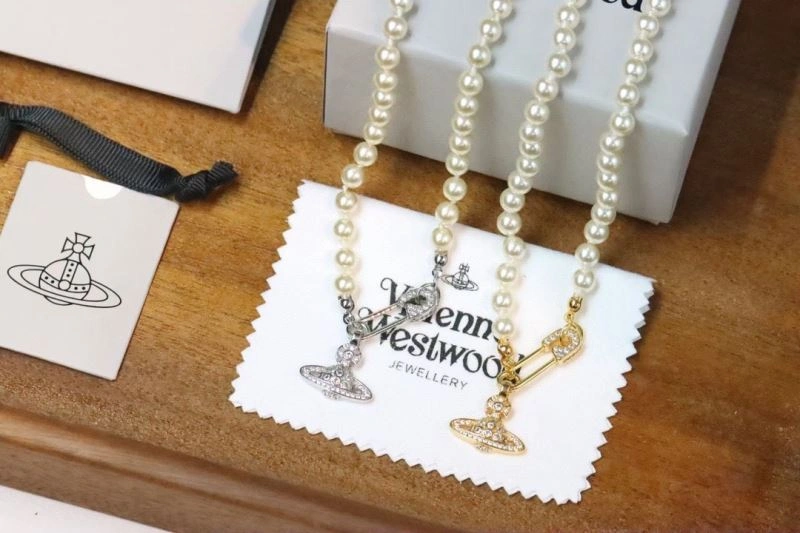 Vivienne Westwood Necklaces Resilient 210970