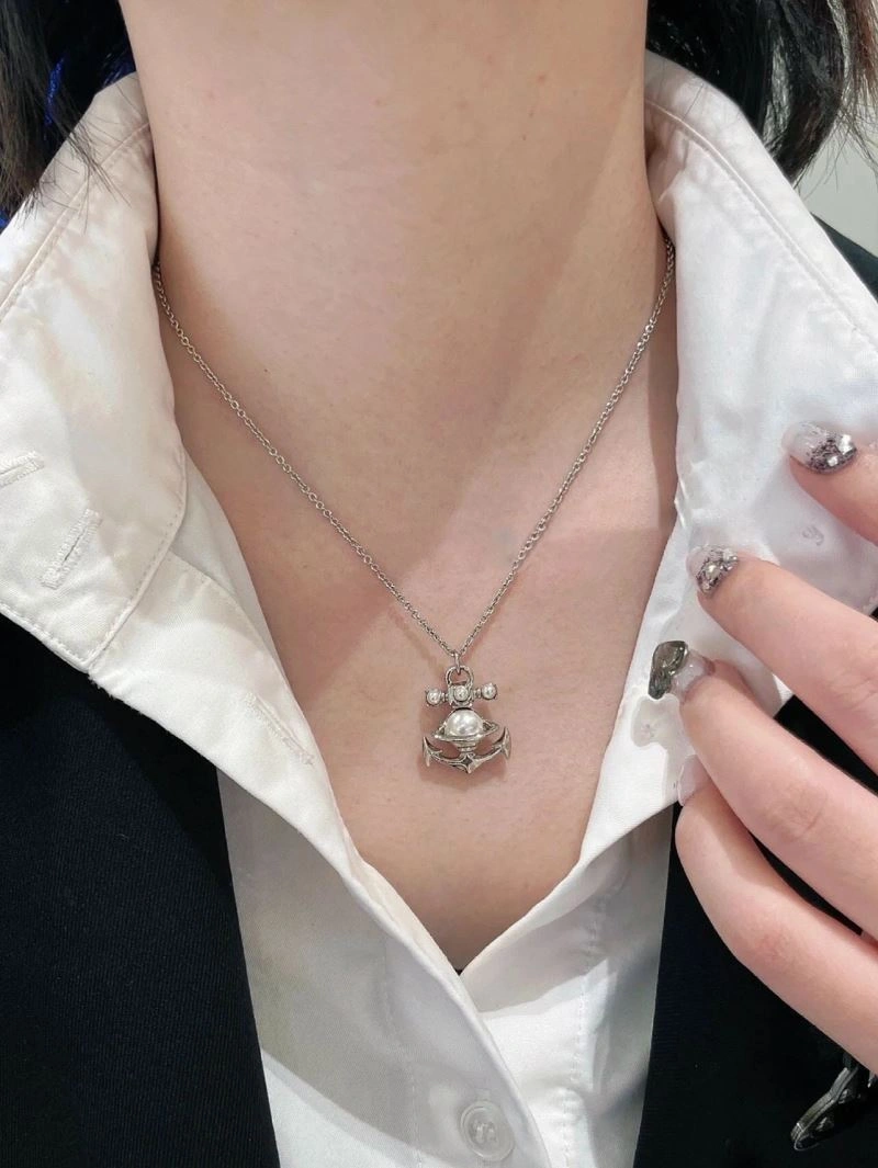 Affordable Vivienne Westwood Necklaces 210976