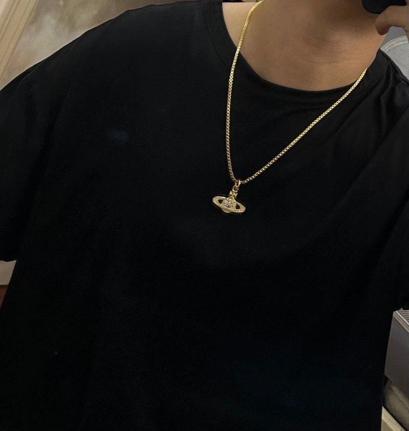 Fashionable Vivienne Westwood Necklaces 210961