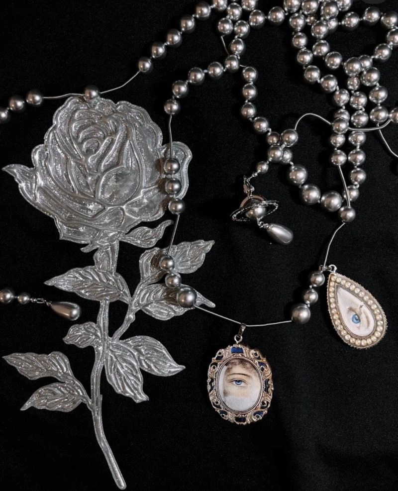 Vivienne Westwood Necklaces Affordable 210950