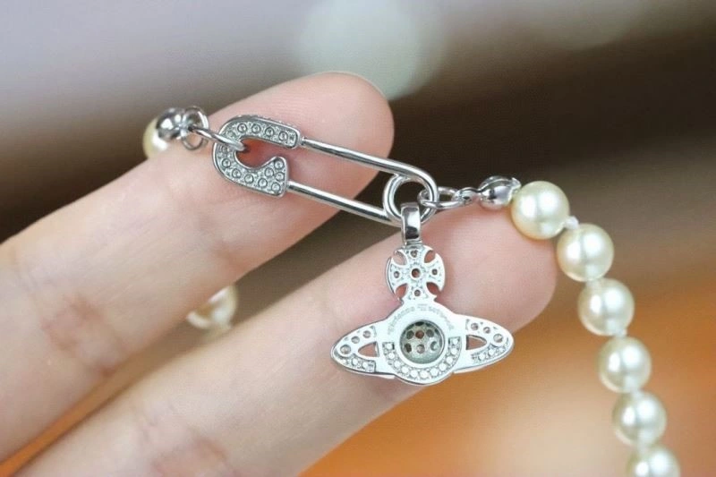 Vivienne Westwood Necklaces AllSeason 210250
