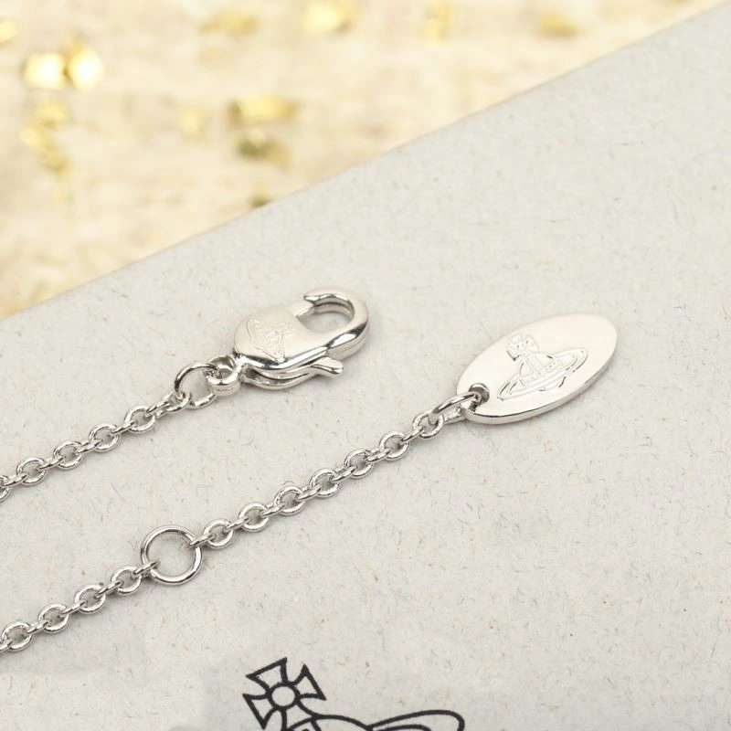 Trendsetting Vivienne Westwood Necklaces 210248