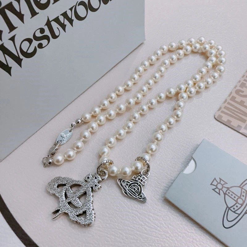 Contemporary Vivienne Westwood Necklaces 210227