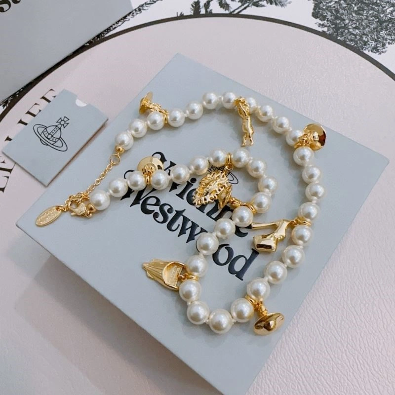 WaterResistant Vivienne Westwood Necklaces 210232
