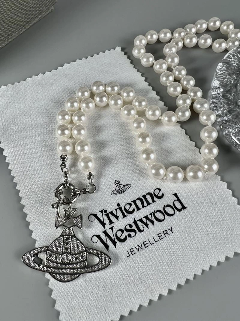 Casual Vivienne Westwood Necklaces 210202