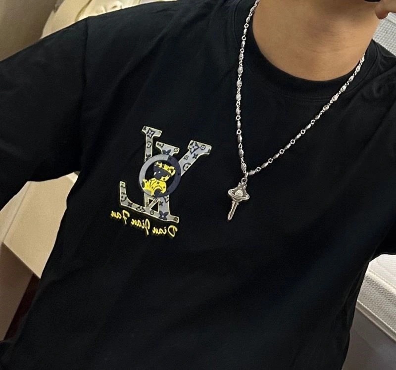 Unique Vivienne Westwood Necklaces 210204