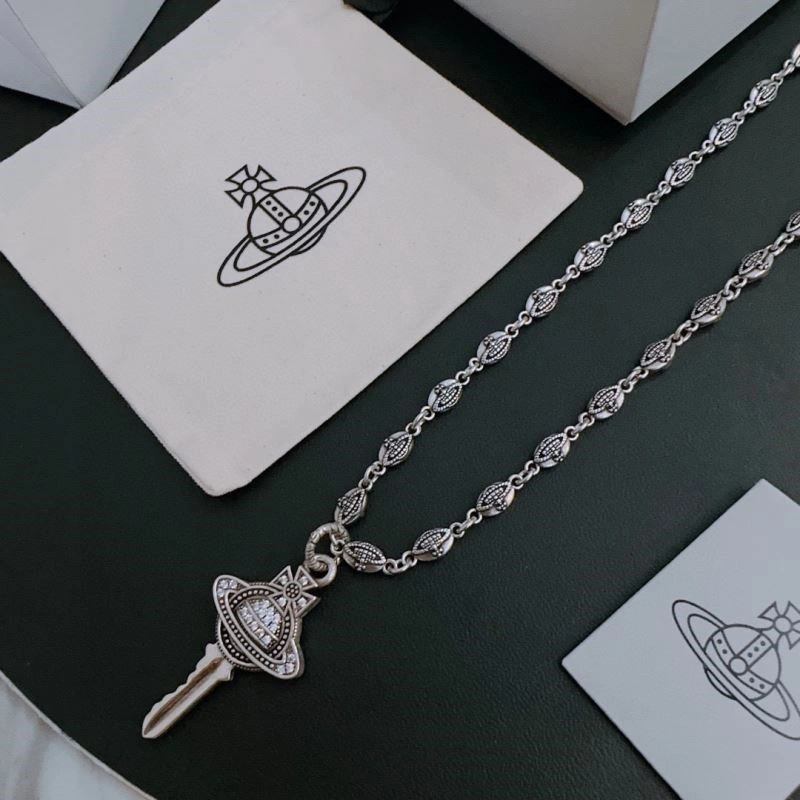 Unique Vivienne Westwood Necklaces 210204