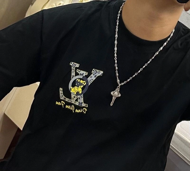 Unique Vivienne Westwood Necklaces 210204