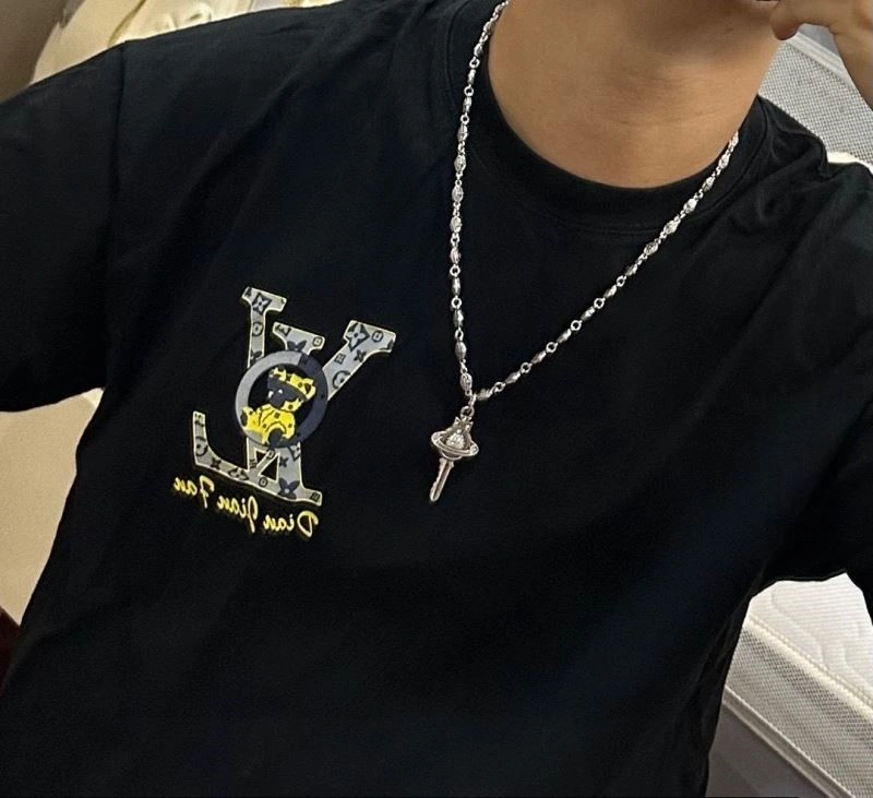 Unique Vivienne Westwood Necklaces 210204
