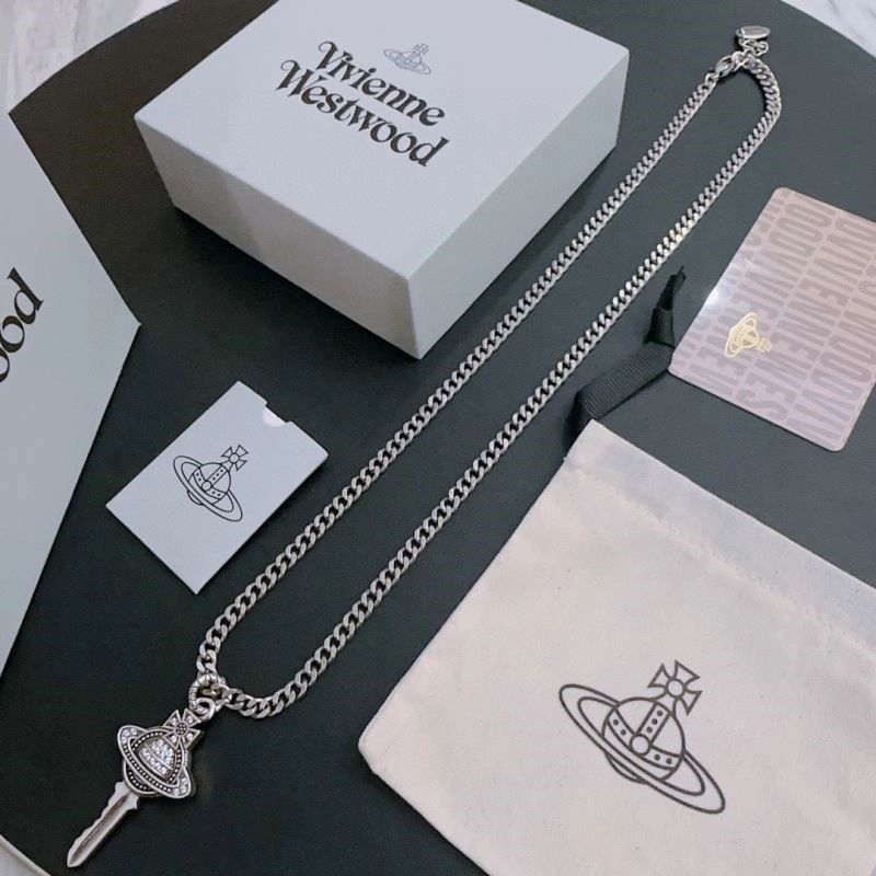 Sophisticated Vivienne Westwood Necklaces 209553