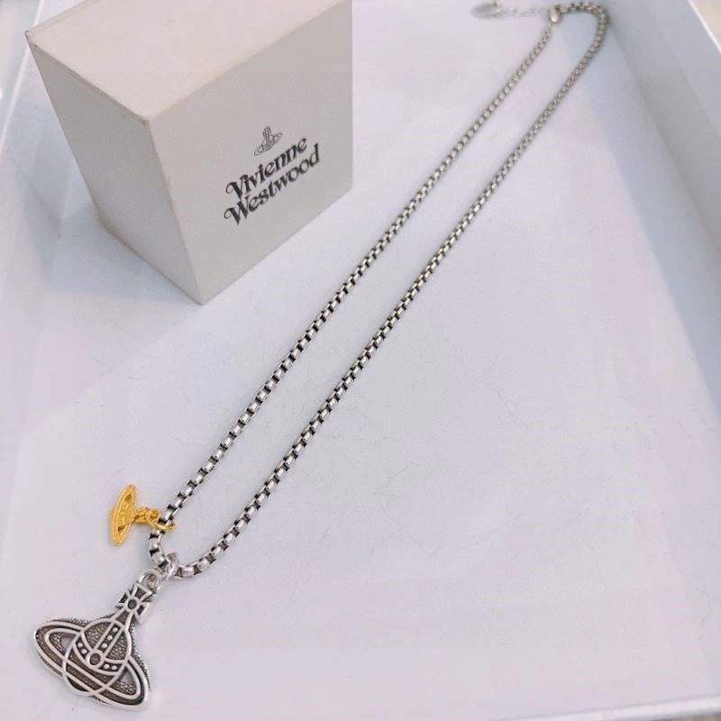 Trendsetting Vivienne Westwood Necklaces 209535