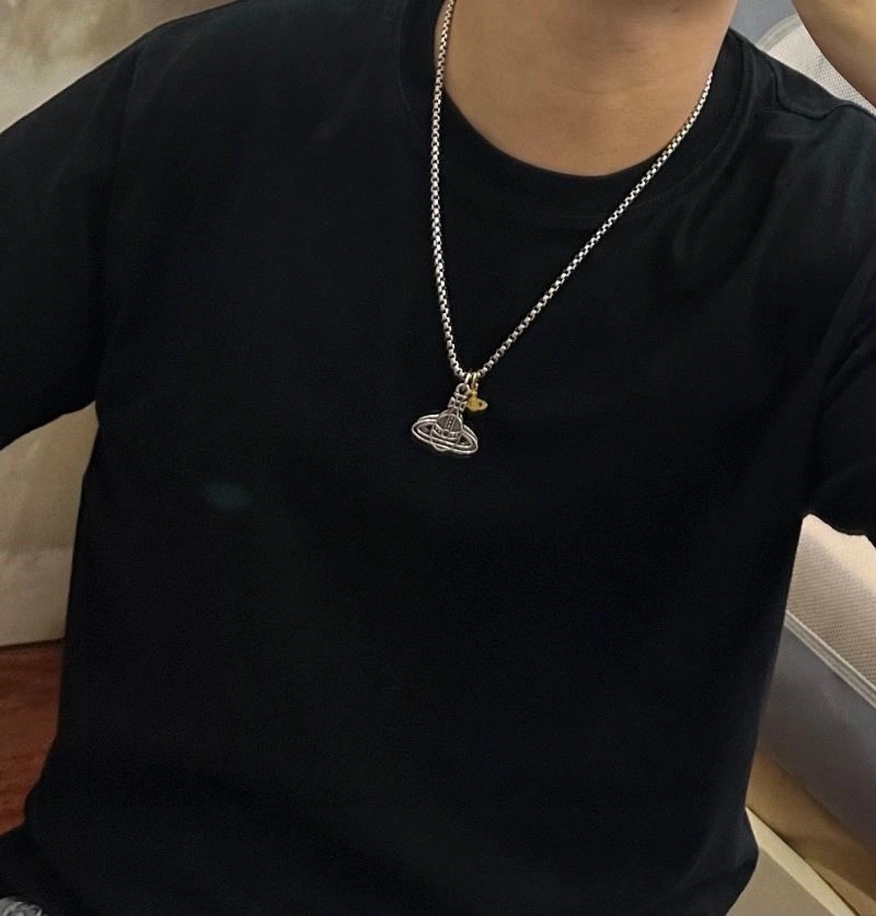 Trendsetting Vivienne Westwood Necklaces 209535