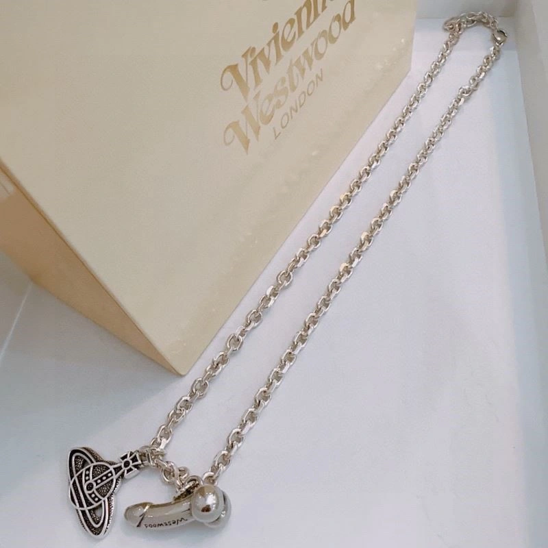 Lightweight Vivienne Westwood Necklaces 209531