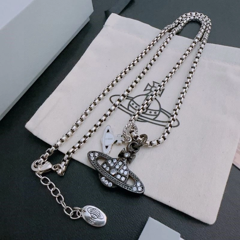 Unisex Vivienne Westwood Necklaces 209529