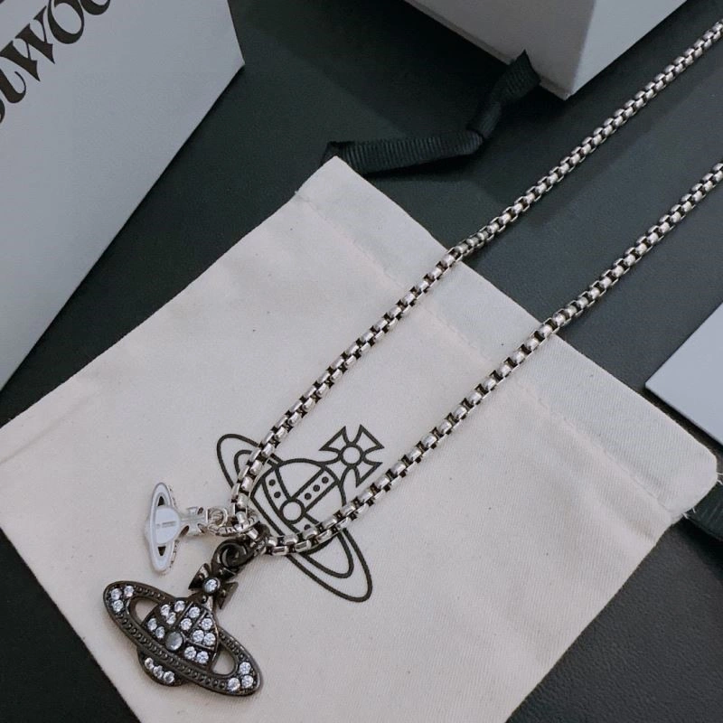 Unisex Vivienne Westwood Necklaces 209529