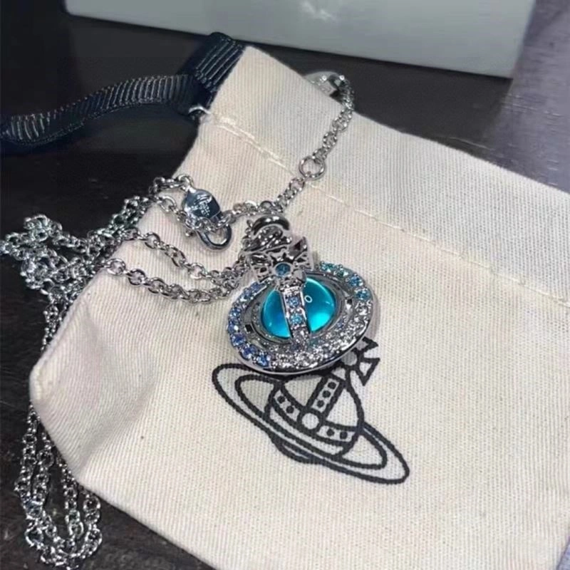 Snug Vivienne Westwood Necklaces 208287