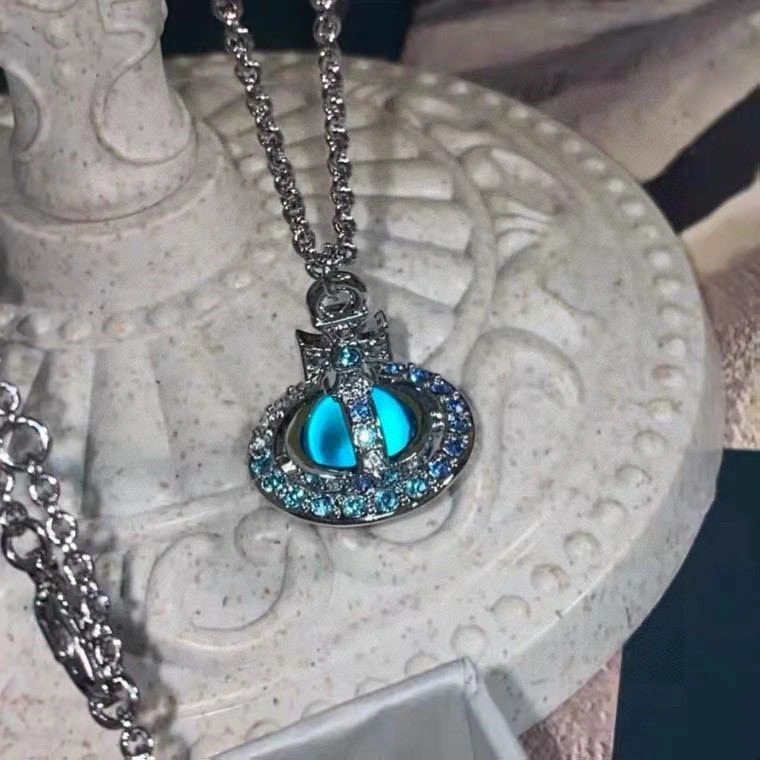 Snug Vivienne Westwood Necklaces 208287
