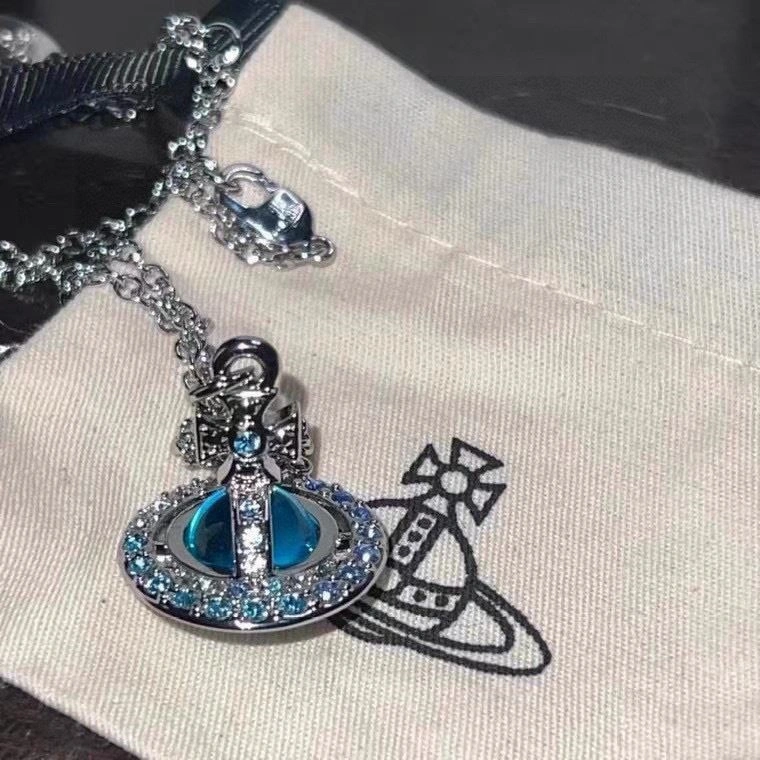 Snug Vivienne Westwood Necklaces 208287