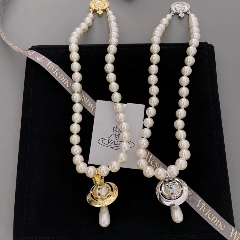 Effortless Vivienne Westwood Necklaces 207612