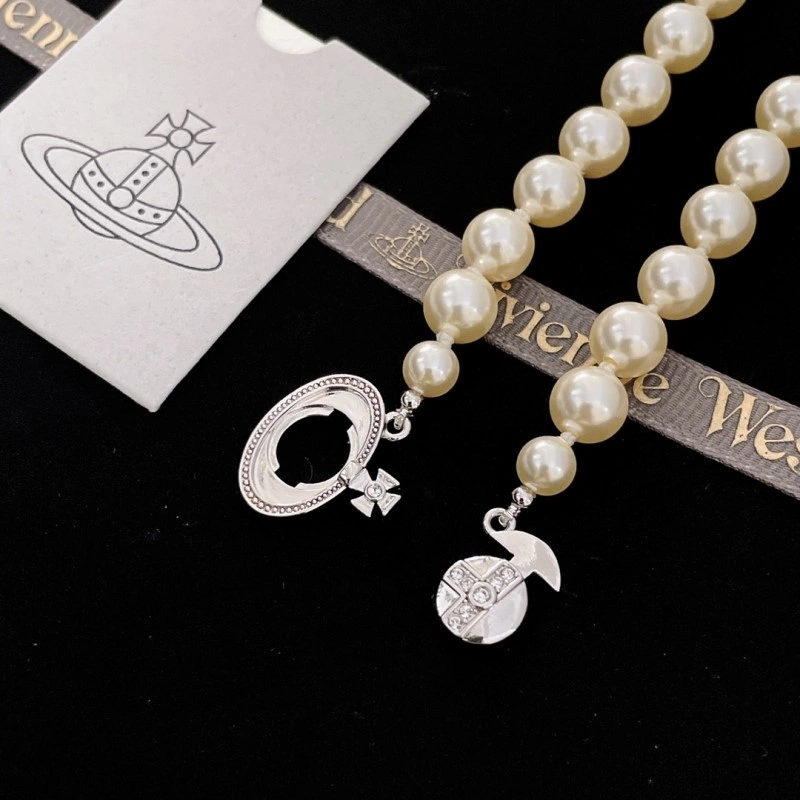 Effortless Vivienne Westwood Necklaces 207612