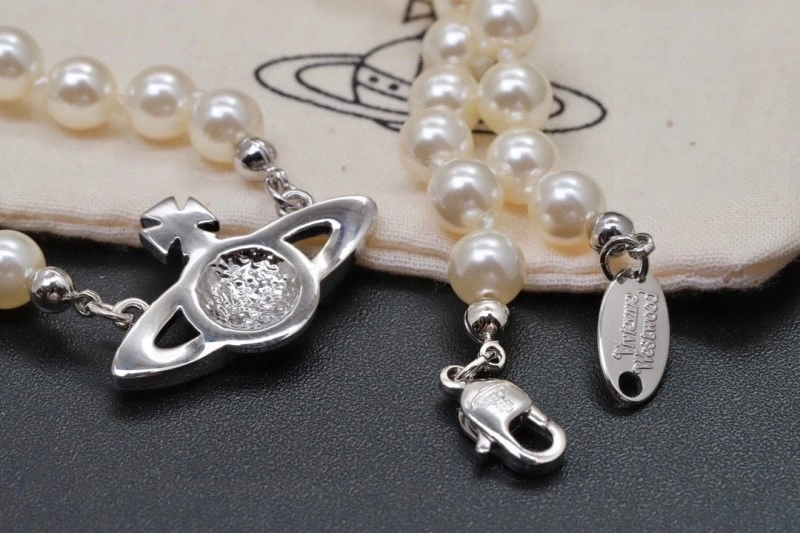 WellDesigned Vivienne Westwood Necklaces 207605