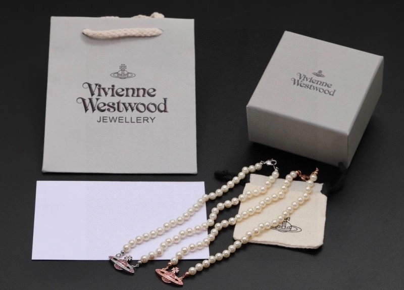 Vivienne Westwood Necklaces Durable 207602