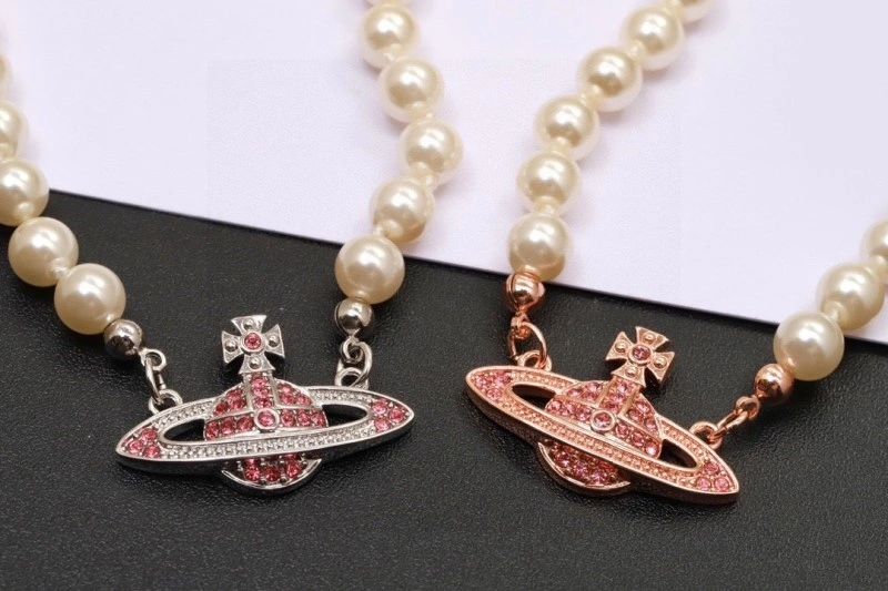 Vivienne Westwood Necklaces Durable 207602