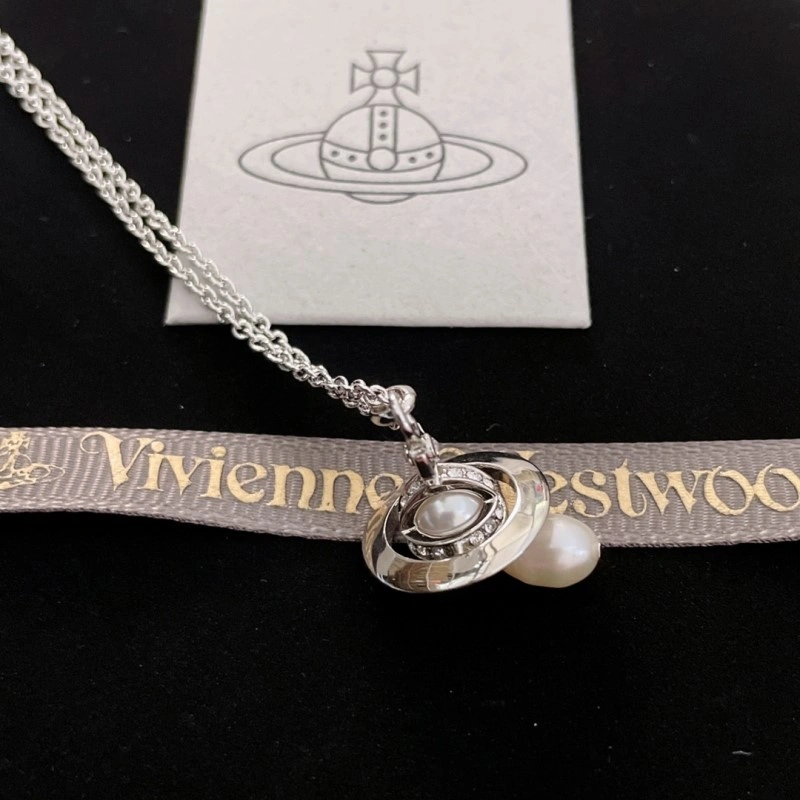 Modern Vivienne Westwood Necklaces 207601