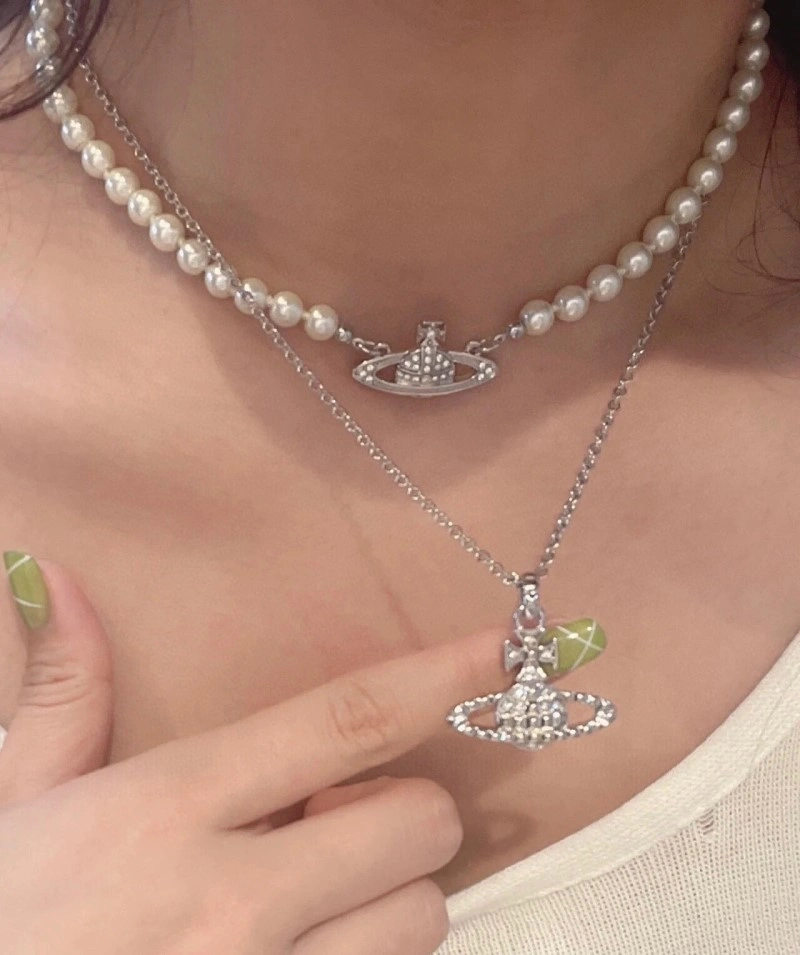 ModernLook Vivienne Westwood Necklaces 207587
