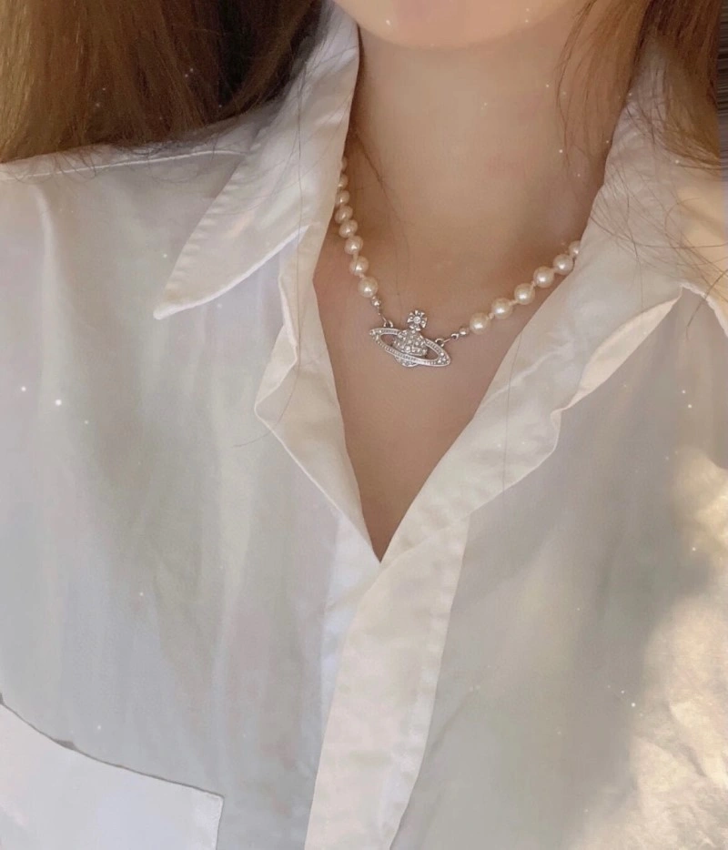 Vivienne Westwood Necklaces SmoothTexture 207570